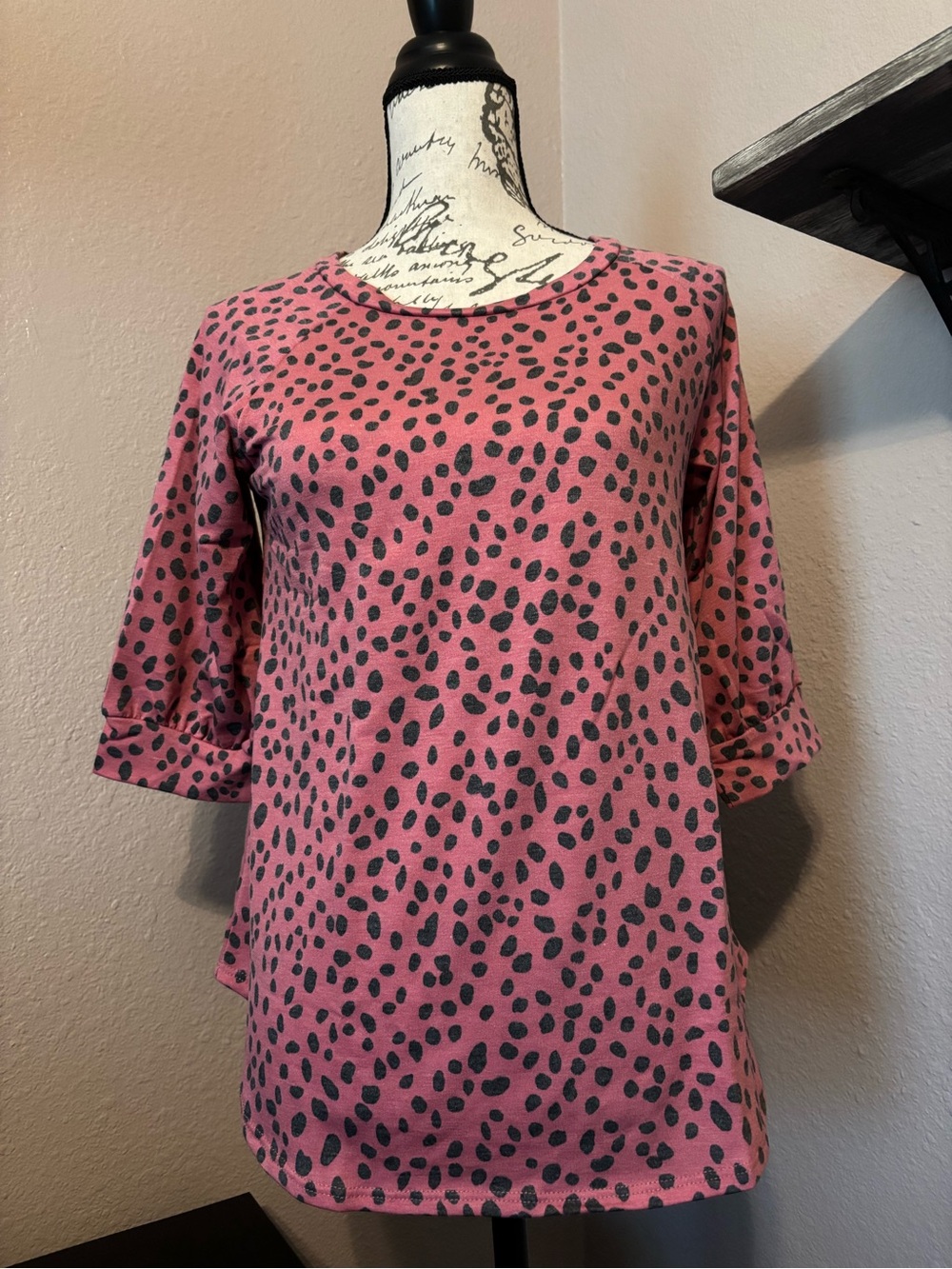 Mauve Black Animal Print 3/4 Sleeve Top Women’s 🛍️